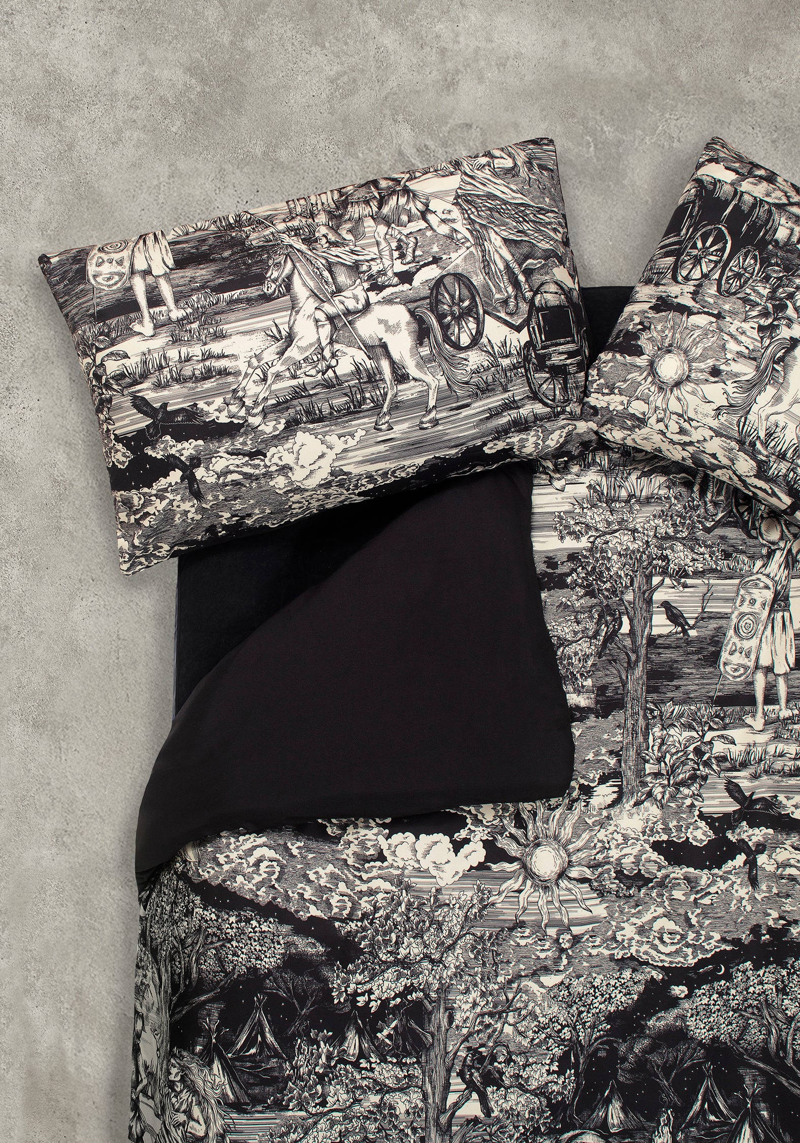 Boudicca Bedding Set (US Queen) - Image 2