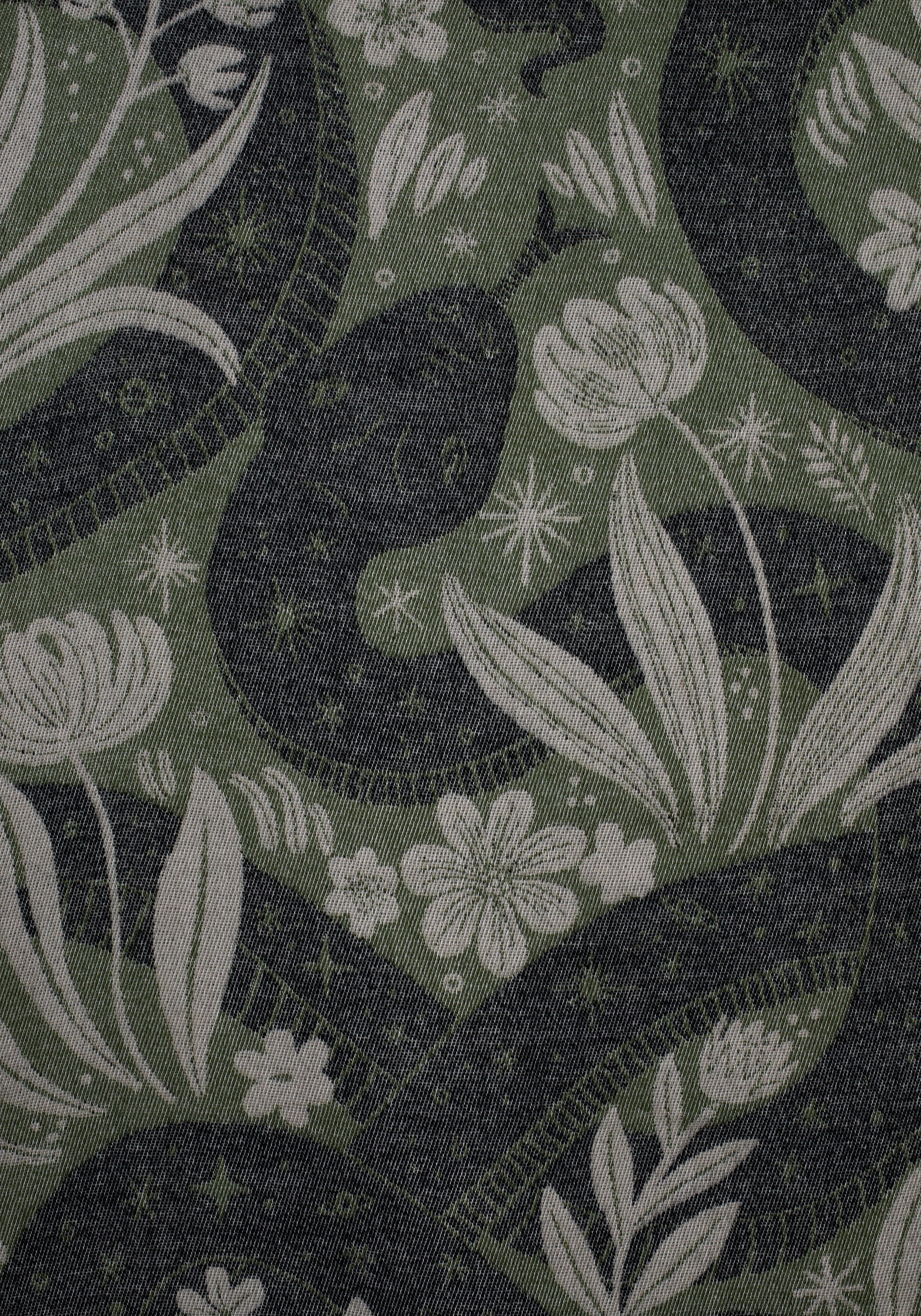 Deception Floral Snake Woven Blanket - Green - Image 4