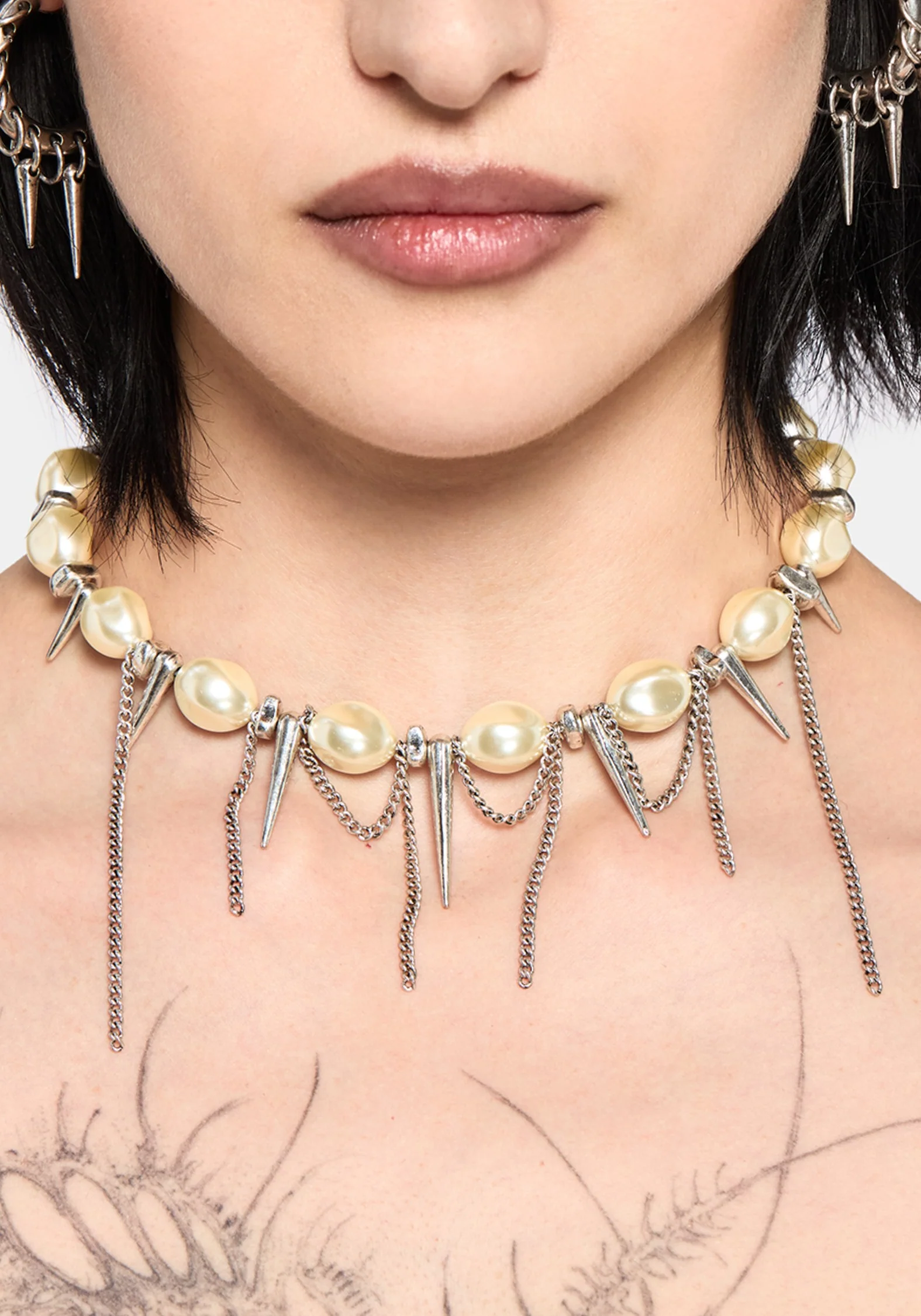 Flittex Spike Faux Pearl Choker - Image 2
