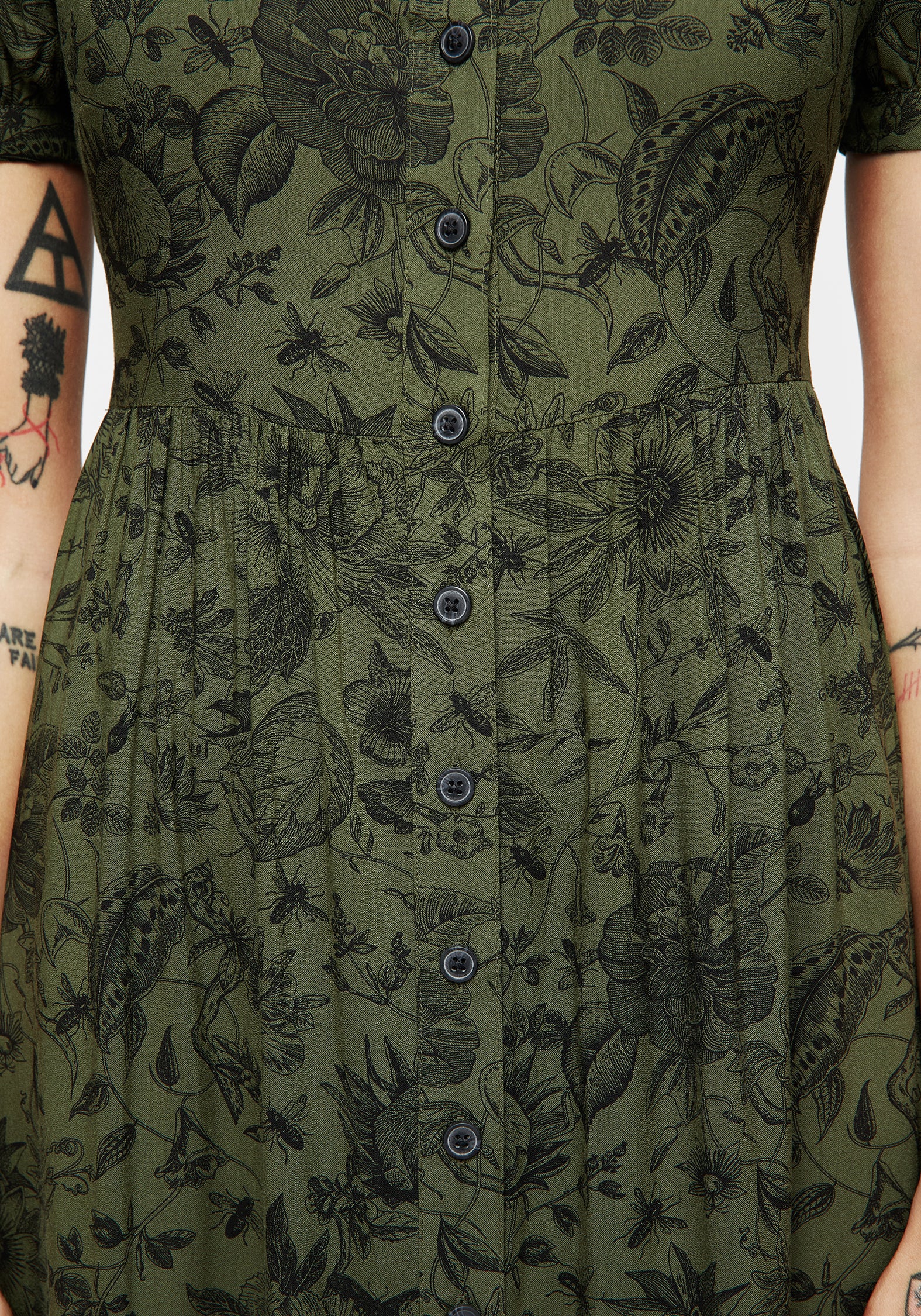 Meadowflowers Floral Print Button Up Tiered Midaxi Dress - Image 6