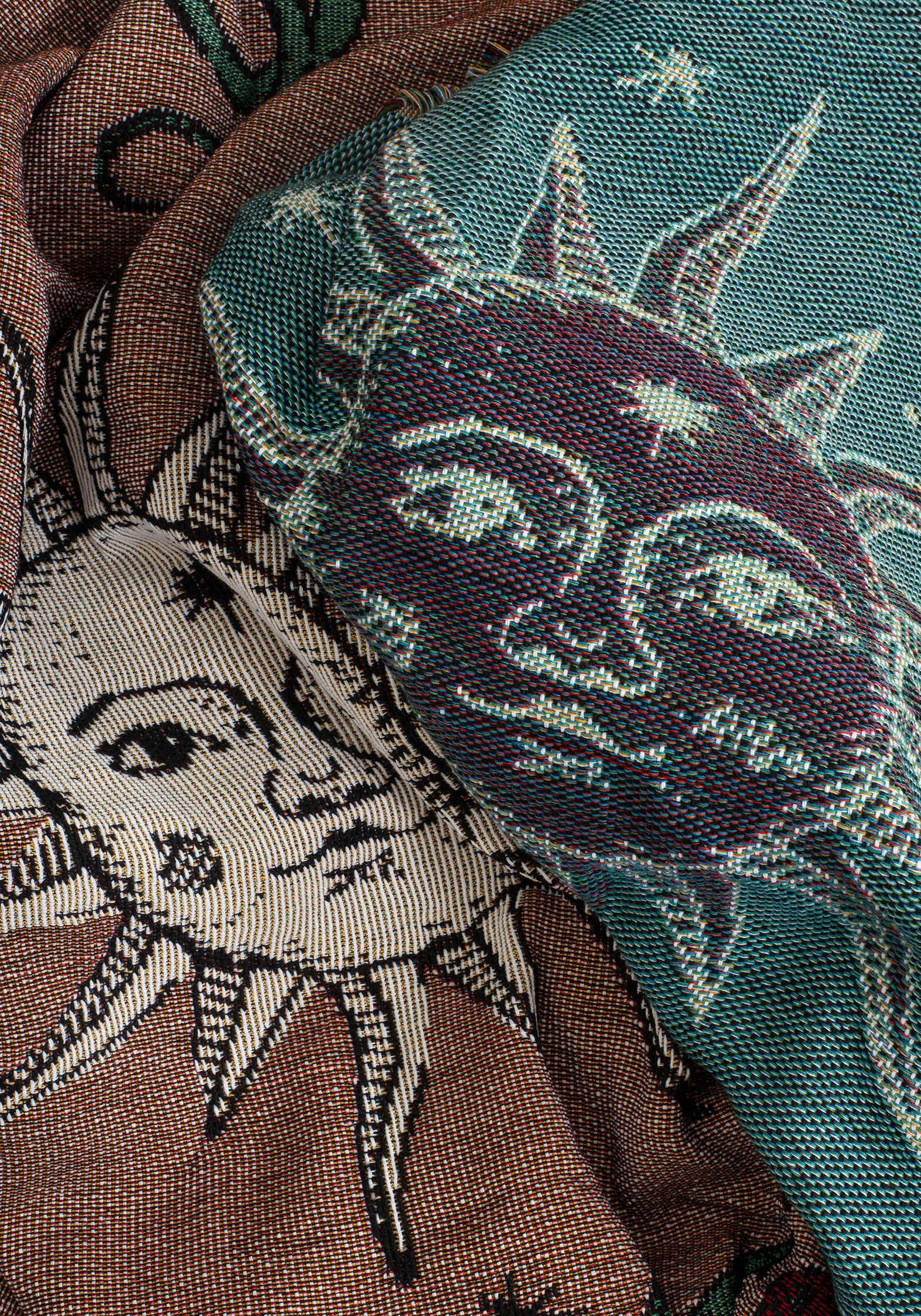 Paramour Tattoo Print Tapestry Blanket - Image 6