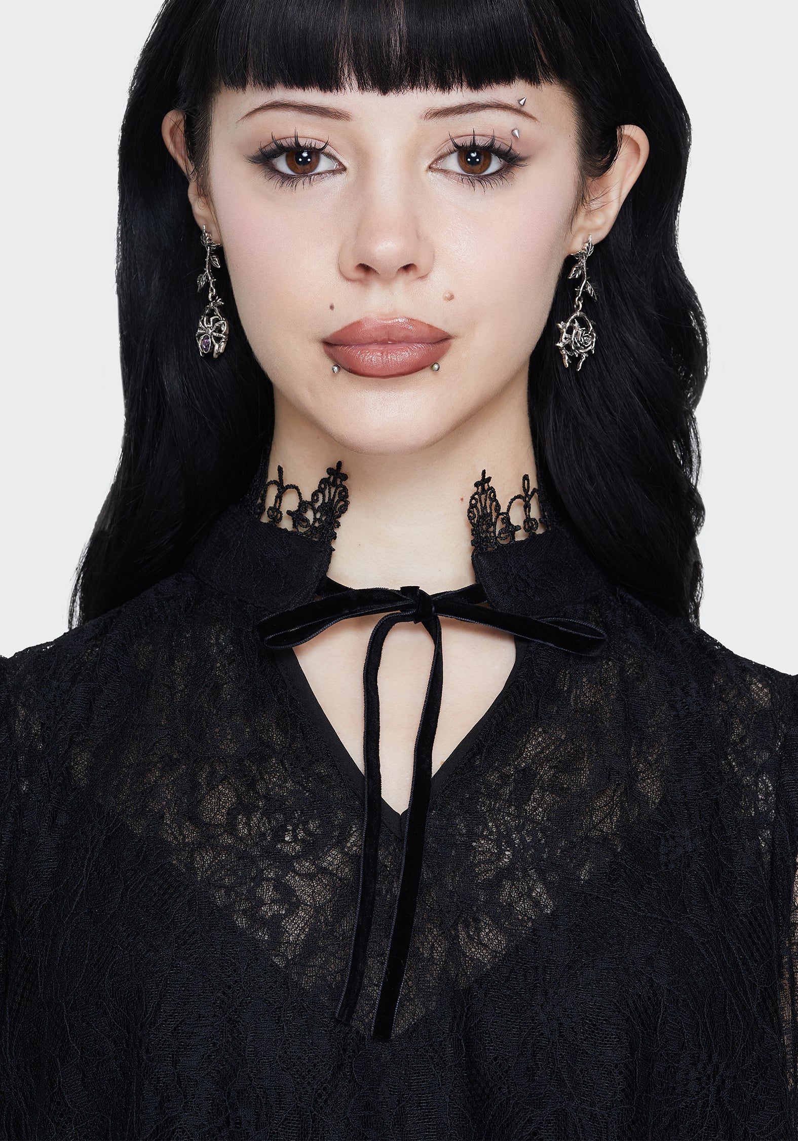 Rosethorn Widow Drop Earrings - Image 8