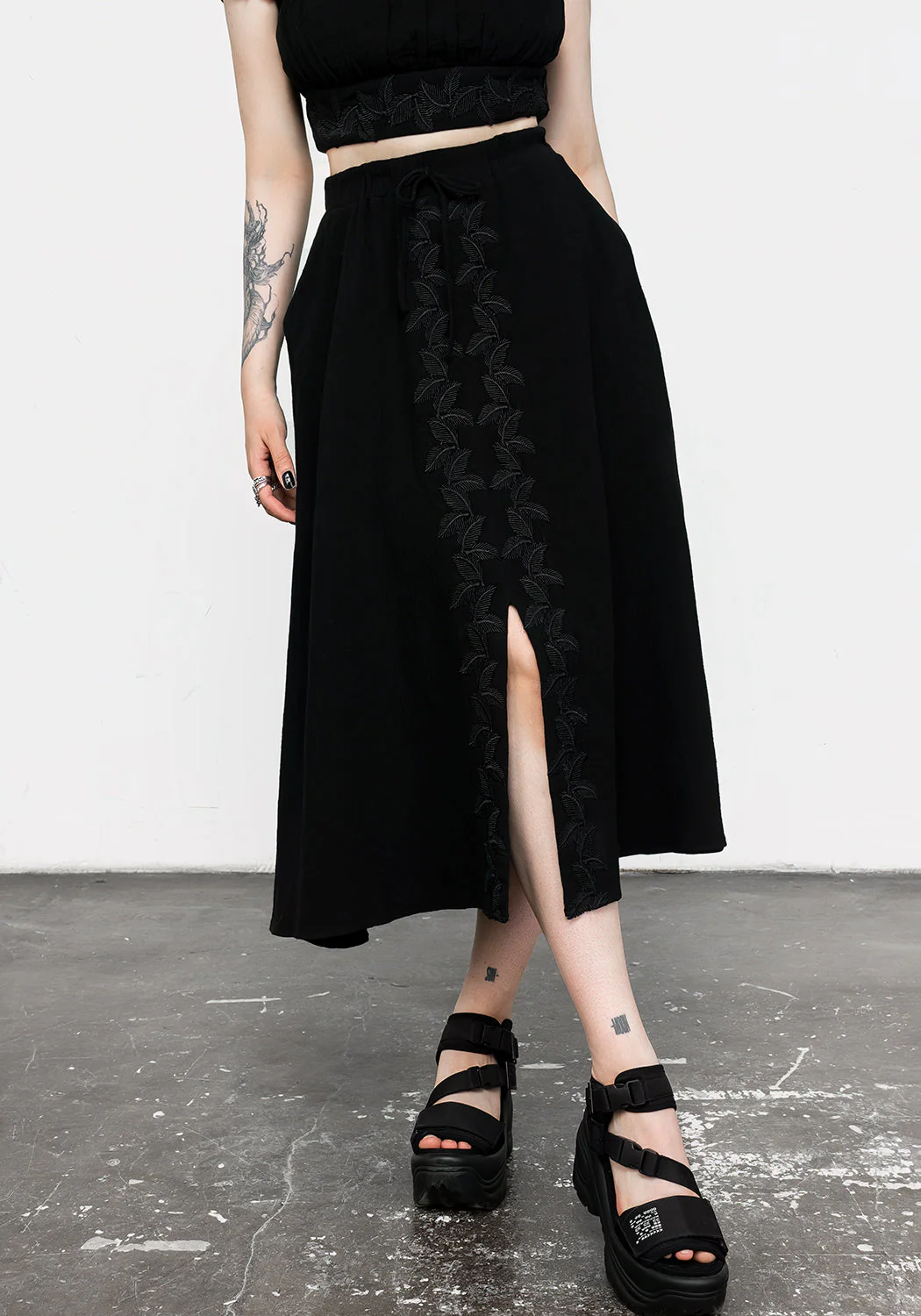 Vine Textured Midi Skirt - Image 4